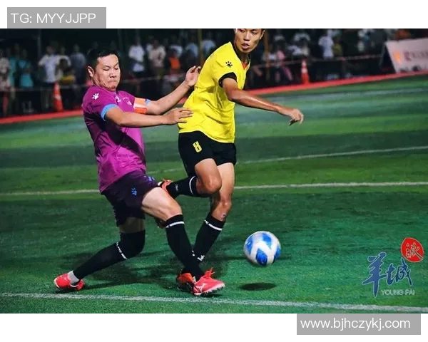 球星奔赴绿茵足球场激情拼搏英文描绘全景瞬间 球星奔赴绿茵足球场激情拼搏英文描绘全景瞬间