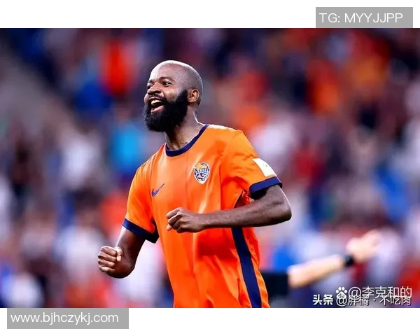 退役球星转型之路：从绿茵场到新领域的挑战与机遇